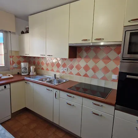 3 Pieces Avec Piscine Et Parking A - Fr-1-780-56