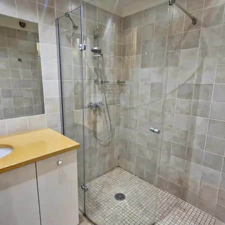 3 Pieces Avec Piscine Et Parking A - Fr-1-780-56 Sainte-Maxime