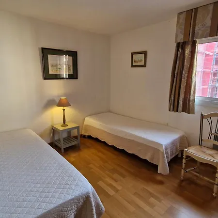 3 Pièces Avec Piscine Et Parking à - Fr-1-780-56 Apartamento Sainte-Maxime