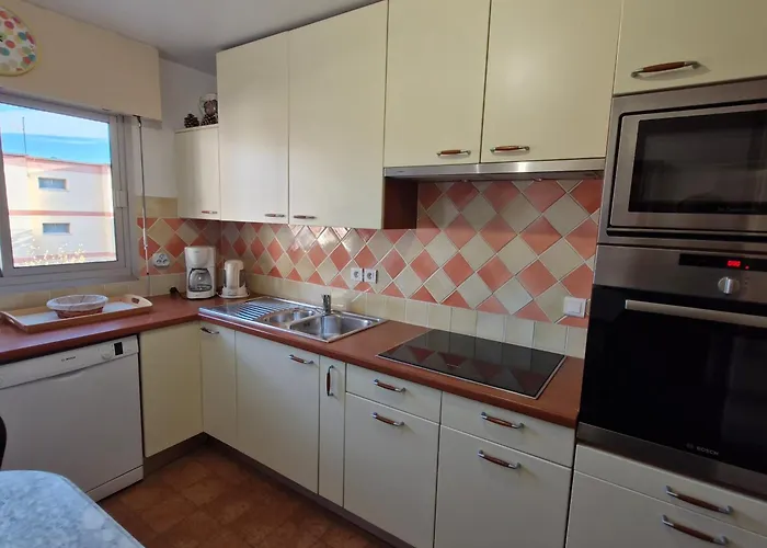 3 Pieces Avec Piscine Et Parking A - Fr-1-780-56