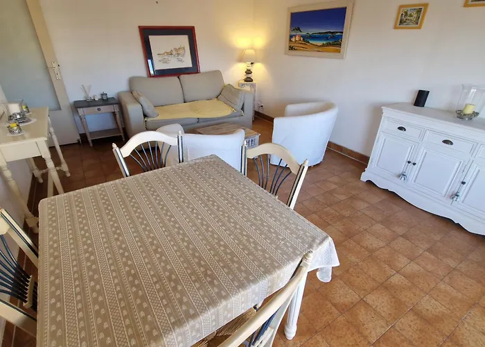 Apartmán 3 Pieces Avec Piscine Et Parking A - Fr-1-780-56 *