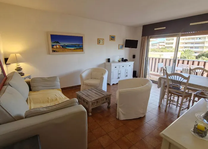 3 Pieces Avec Piscine Et Parking A - Fr-1-780-56 סן-מקסים