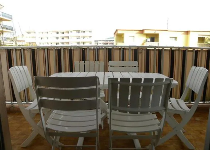 3 Pieces Avec Piscine Et Parking A - Fr-1-780-56 דירה *